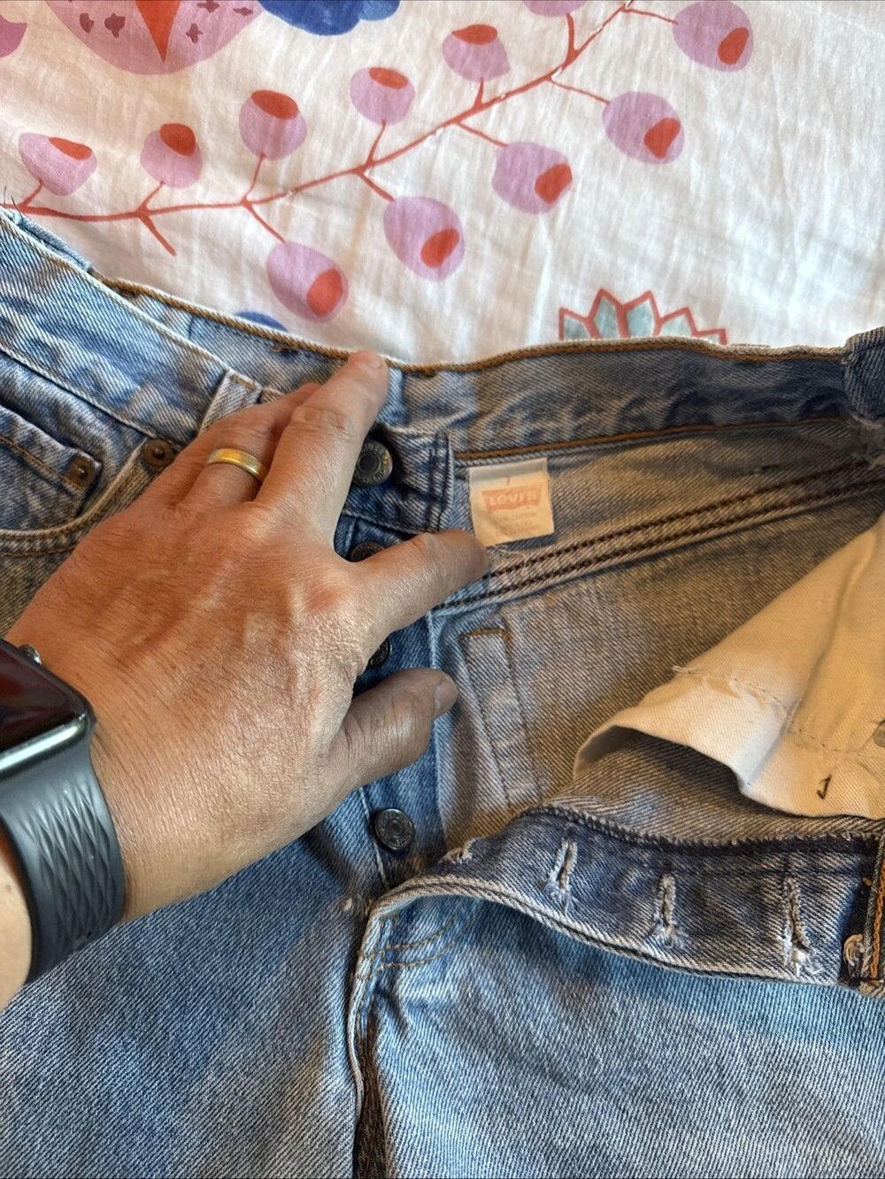 Vintage 80's USA Levi's 501 Jean Shorts Denim Distressed Custom Cut Off | Wmns 6 - Picture 12 of 12
